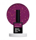 NAILSOFTHEDAY Malbec base Potal 01 - stained glass dark pink base with gold petals, 10 ml