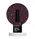 NAILSOFTHEDAY Malbec base Potal 05 – вітражна темно-коричнева база з золотою поталлю, 10 мл