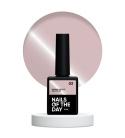 NAILSOFTHEDAY Korean cat eye 03 – delicate pink gel polish with a "cat eye" effect, 10 ml