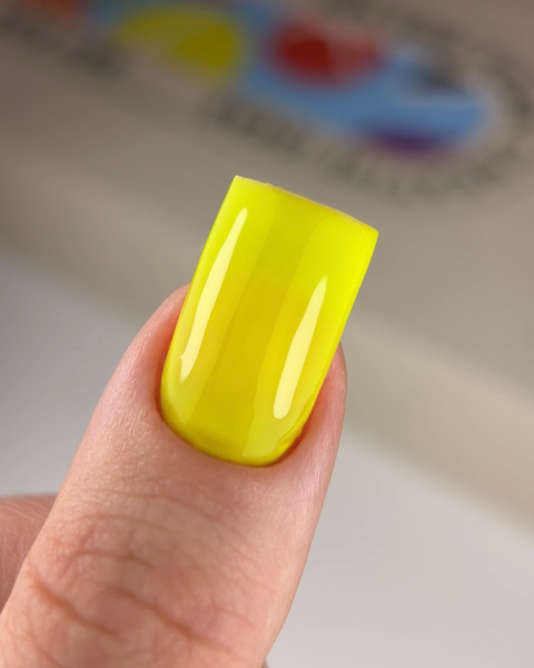 NAILSOFTHEDAY Banana – neonowy, cytrynowy lakier hybrydowy, 10 ml NAILSOFTHEDAY Banana – neonowy, cytrynowy lakier hybrydowy, 10 ml