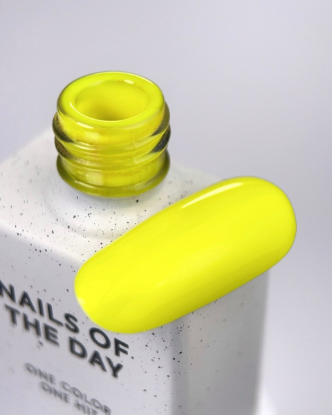 NAILSOFTHEDAY Banana – neonowy, cytrynowy lakier hybrydowy, 10 ml NAILSOFTHEDAY Banana – neonowy, cytrynowy lakier hybrydowy, 10 ml
