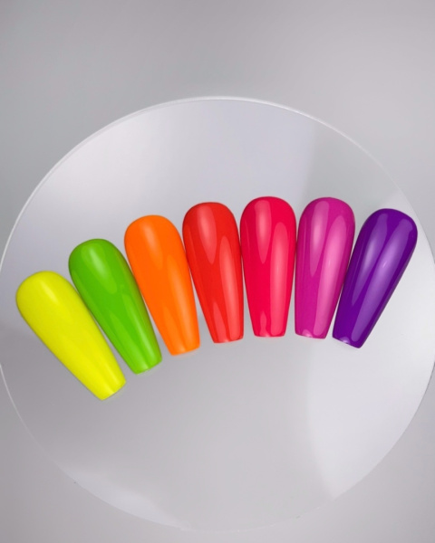 NAILSOFTHEDAY Kiwi - electric lime gel polish, 10 ml NAILSOFTHEDAY Kiwi - electric lime gel polish, 10 ml