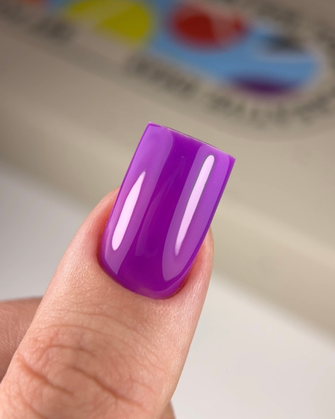 NAILSOFTHEDAY Plum - vibrant purple gel polish, 10 ml NAILSOFTHEDAY Plum - vibrant purple gel polish, 10 ml